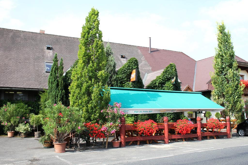 Margareta Panzio Hotel Horvatzsidany Exterior photo